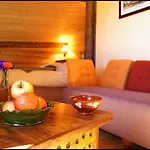 Отель La Ferme Du Chozal, De Tradition Отлюс